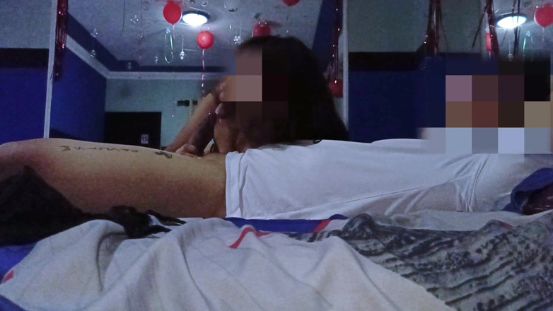 Dulcescz: Motel po párty: šukání mé nejlepší kamarádky po klubu