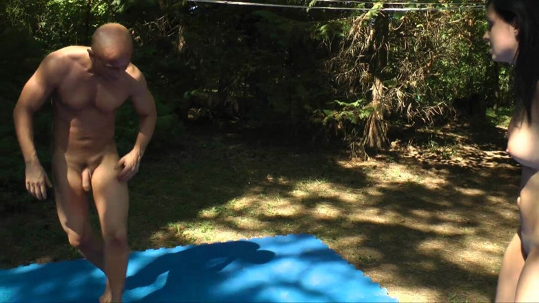 European Erotic Mixed Wrestling Club: Supersexy Angell Summers, на жаль, домінує більшу частину часу мікі, частина 2