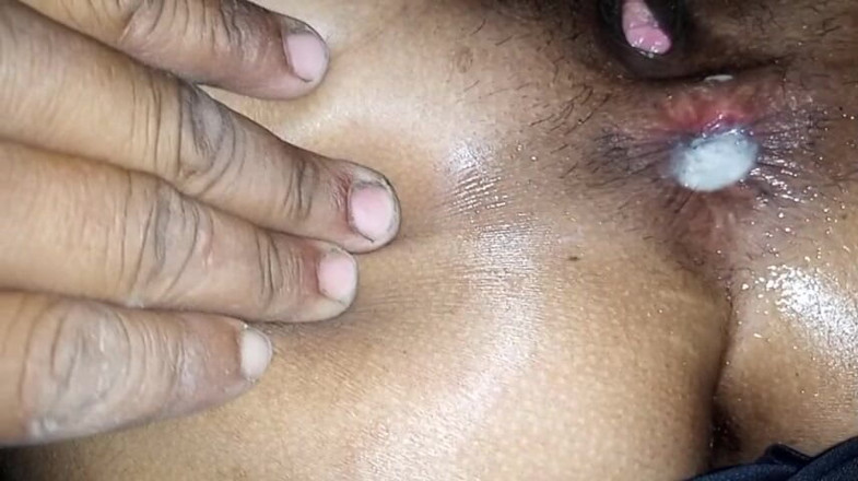KMM: Une fille du village se fait baiser par sa bhabhi