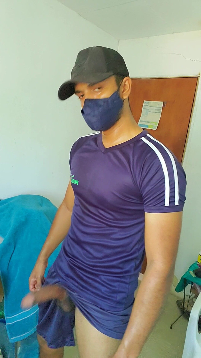 Charlieburrito: インドの黒人コックが自慰行為を受ける