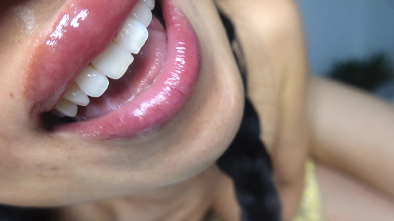 Asmr_mouth: Baştan çıkarma benim iyi olduğum tek şey.