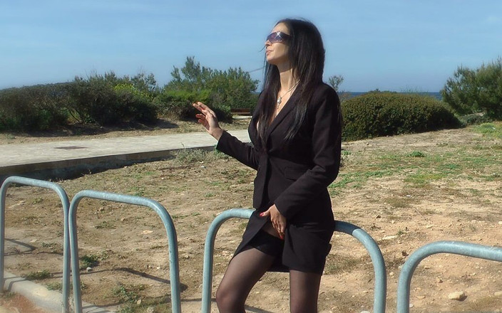 Anastasia Zada: Je faille mon nouveau dessous
