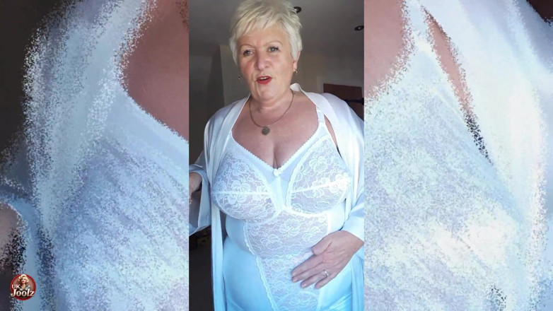 Uk Joolz: Volete che rispondessi alla porta a voi vestita in questo...