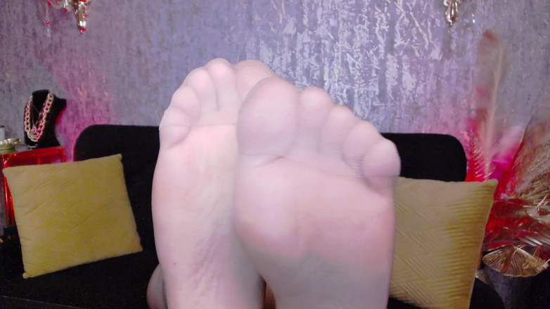 OneGreatDiva: 나일론 발바닥과 JOI