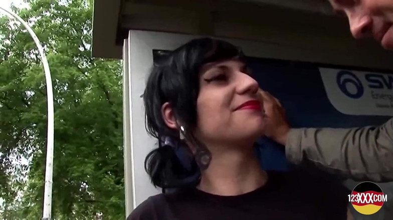 123XXX - Fucked Amateurs in Germany!: Готична дівчина смокче і трахається