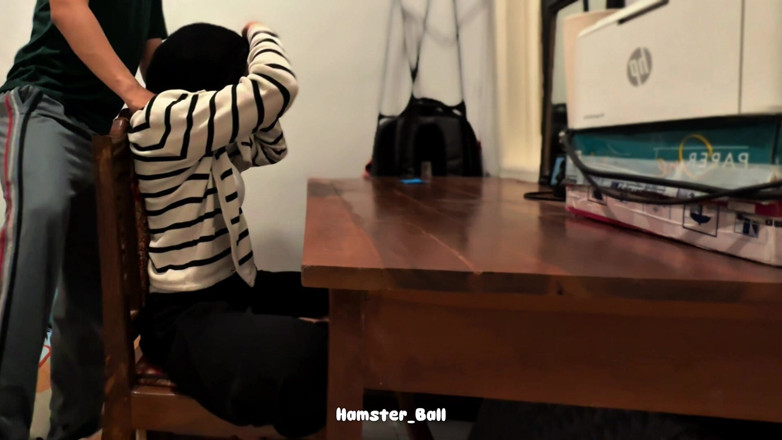 Hamster_Ball: (caméra enregistrée) Tromperie et baise une femme de ménage musulmane,...
