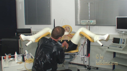 Rubber & Clinic Studio - 1ATOYS: Странные игры на экзаменах, полные на резине