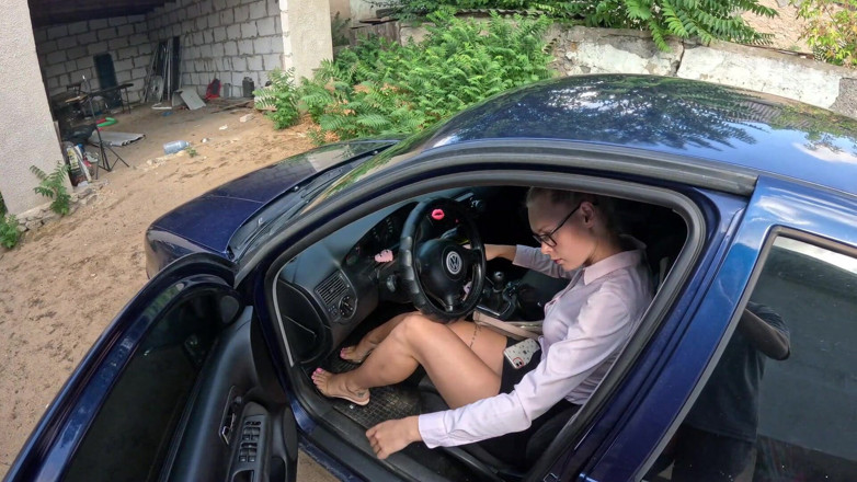 HotPrincessUA: Perniagaan Wanita Rahsia Masalah Kereta Kren &amp; Main Dildo