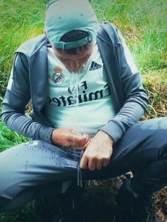 Scallyoscar: Sidik mastürbasyonu, sidik içme ve ıslak trackies'imde yakın çekim boşalma