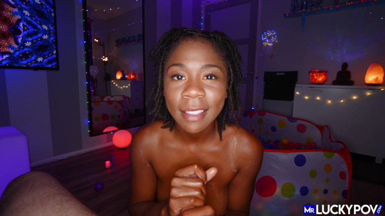 Mr.Lucky POV: Hazel Grace, drainage complet des couilles