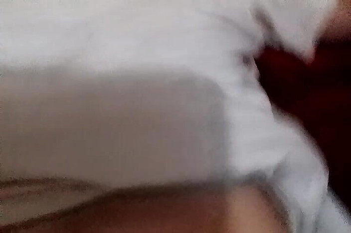 Thakursammy: nippal bistar par khelte hain aur aaraam karte hain