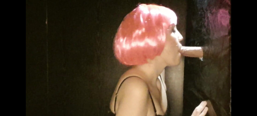 Nefertiti: Hot Pink Gloryhole
