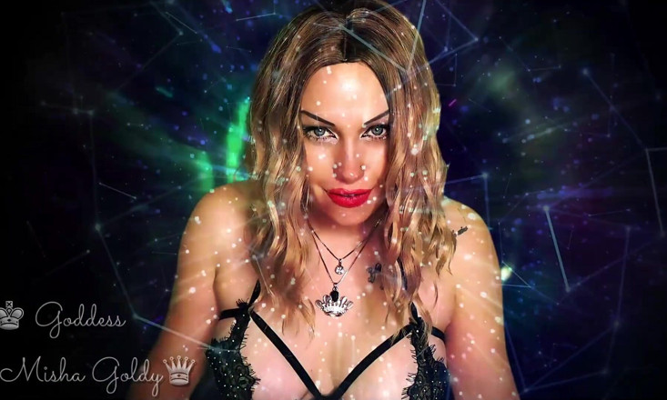 Goddess Misha Goldy: Orgasmes zijn veel intenser als je je op mijn ogen...