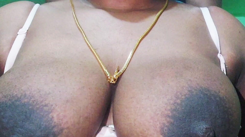 Desi Mohini: Desi-vrouw deelt met een Baba-porno xxx