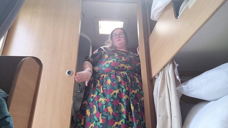 SSBBWLadyBrads: Жиробасина и крошечные двери фургона
