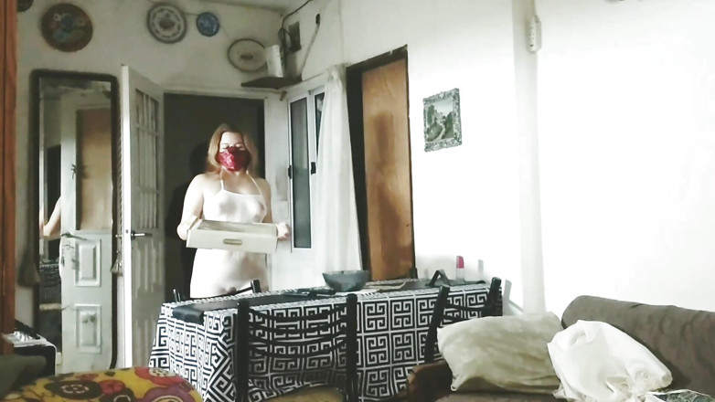 Activecouplearg: Desafío de entrega de pizza sexy chica desnuda folla repartidor
