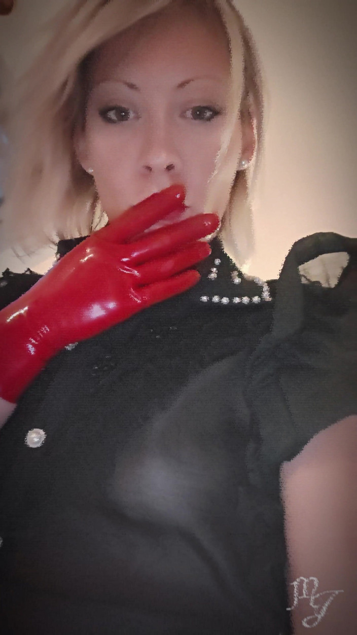 DeesseJulia: 내 새로운 빨간 장갑 Latex - 여주인 Julia