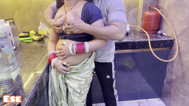 Sammy Sins: Caliente bhabhi se folló en el cocina