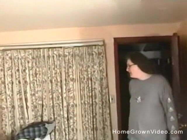 Homegrown Video: Кірі Елісон і цікавий Джеймс трахаються на камеру