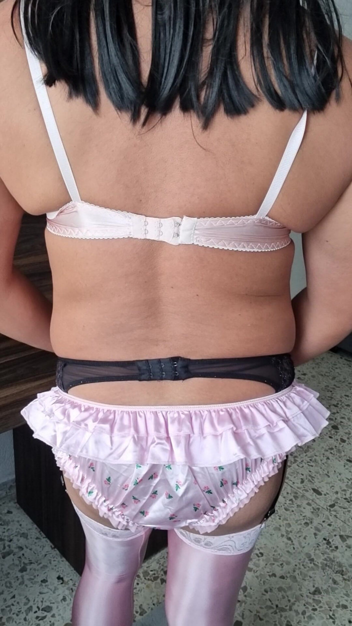 My panties: Моделюю мою нову рожеву сонечку колготки, сексуальні рюші та супер блискучі колготки