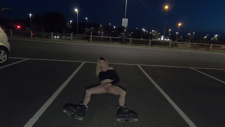 The Midnight Minx: Minxys mitternachts skate