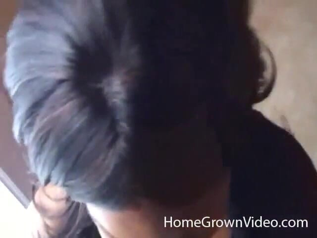 Homegrown Ebony: Dezire heeft wat seksuele hulp nodig