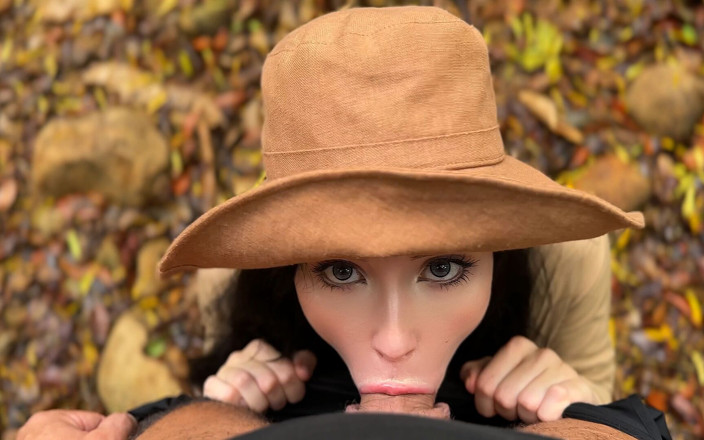 Sweetie Fox: Ghidul a supt otravă din penis și i-a salvat viața în junglă...