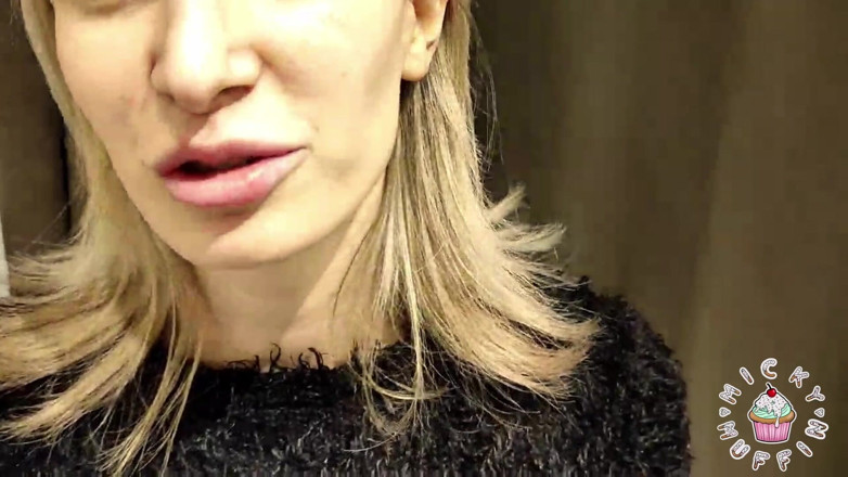 Micky Muffin Studio: शॉपिंग सेंटर में मुख-मैथुन
