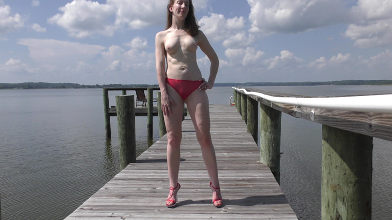 Real Amateur Sluts: Zrzavá milf masturbace