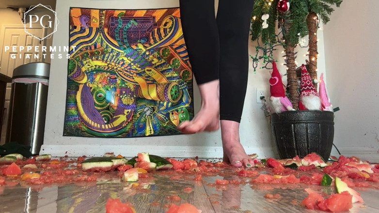 Peppermint Giantess: 67 gigantas de talla 16 pies cámara lenta aplastan naranjas y...