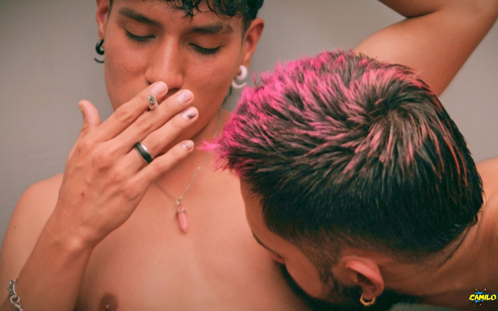 Camilo Brown: Zonder condoom anale kont naar grote lul latino Diego Erazo...
