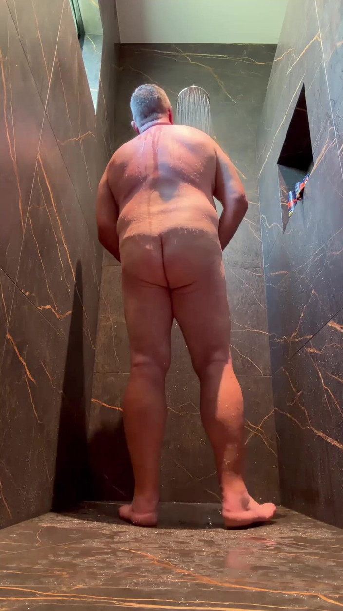GottaLuvBB: Douche à poil