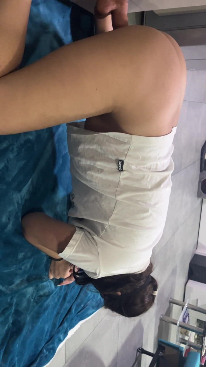 fantasycouplexxx: Дружина дуже хотіла, щоб її жорстко відтрахали два члени. Рогоносець