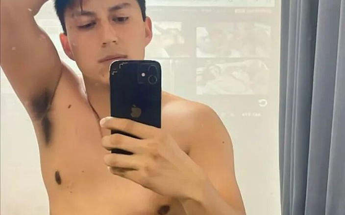 Luisadame2601: Melancap di bilik saya
