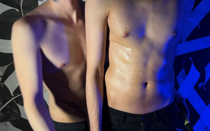 Navel fans: Azgın gece göbek oyunları
