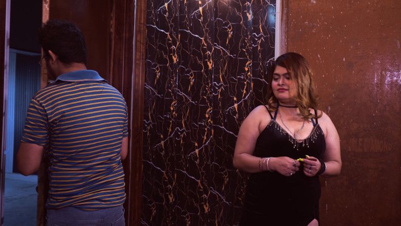 Chandan Singh: Een dorstige Bhabhi in een hotelkamer