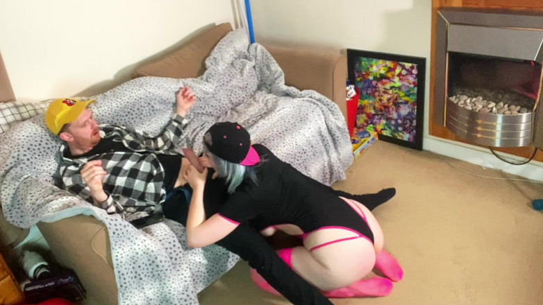 BiMFCoupleUK: Séduire un ami par chat vidéo