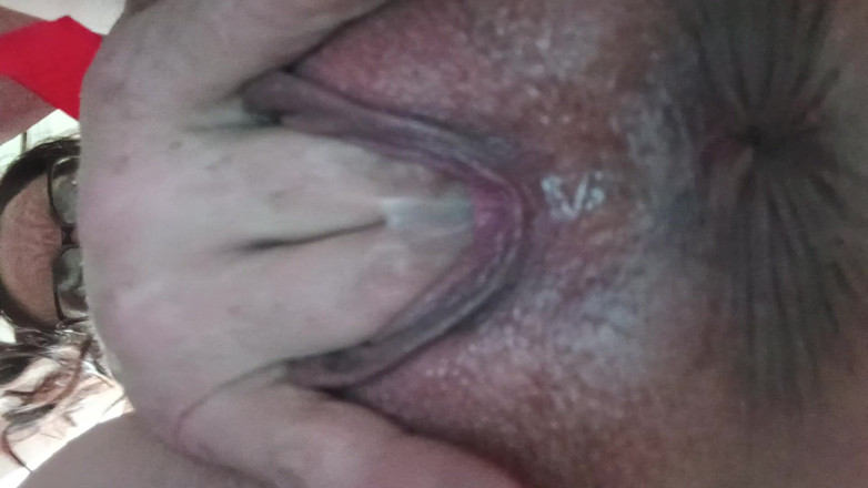 KANDY RAYNE: Jolie chatte mouillée