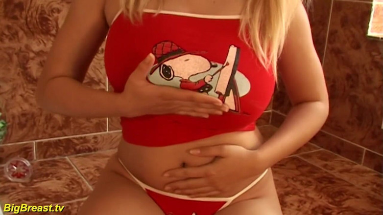 Big Breast: Тінка з косичкою підстрибує своїми величезними цицьками