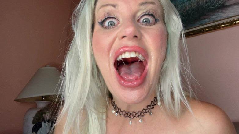 Sultry Silvea: Sinnliche silvea stiefmutter schluckt dich wie kuchen