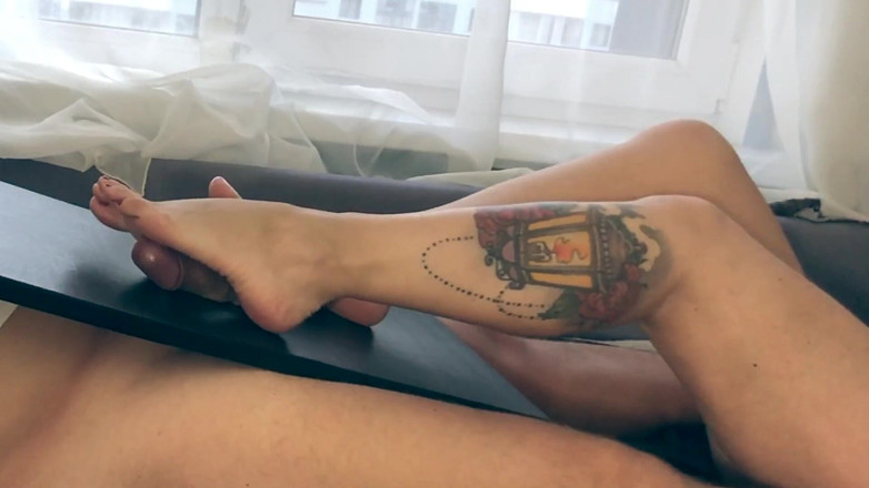 Amateur_fetish: Milf sega con piedi