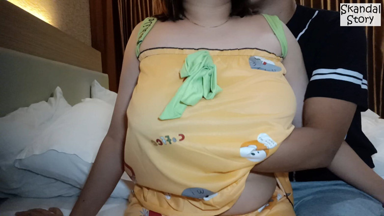 Skandal Story: Keberuntungan Membawa Ku Pada Ibu Tiri Seksi