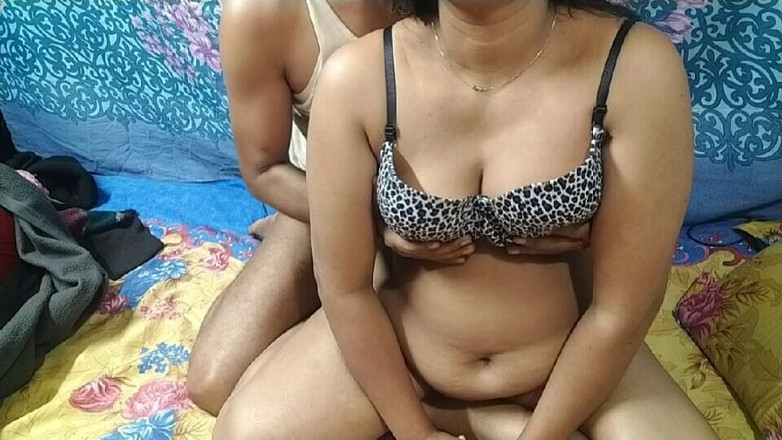 Hot_wife999: La ragazza del villaggio spinge forte prima volta xvideo, ragazza...