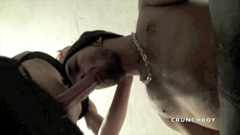 STRAIGHT BOY CURIOUS: Alfario gizli bir bodrumda xxl Arap yarak tarafından sikiliyor