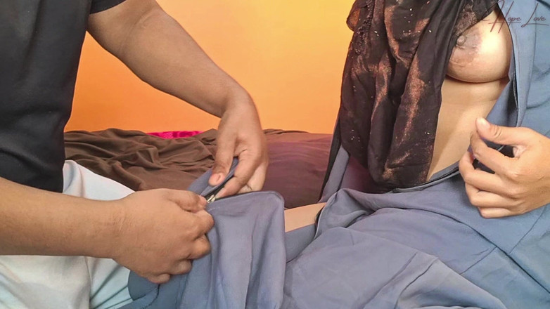 Hope Love: Une belle fille en hijab baise en missionnaire avec son...