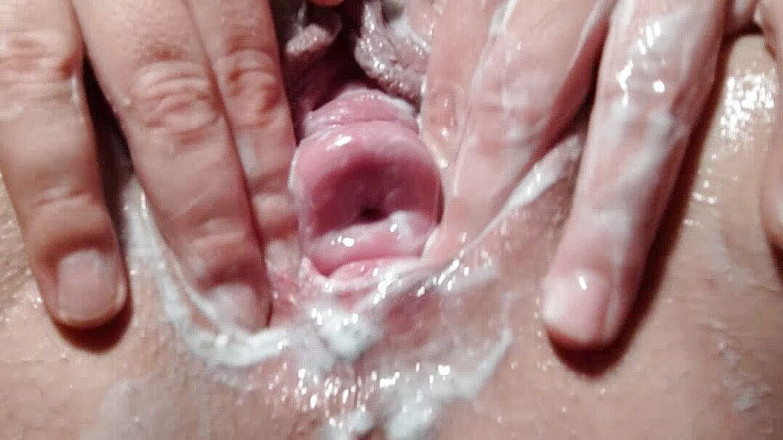 Putarankahotmilf: Loción fetiche, doble follada, botella follada y chorro