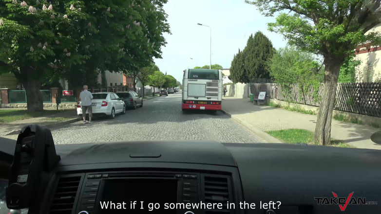 Take Van: Лисий мускулистий чувак і сором'язливі дівчата в поїздці