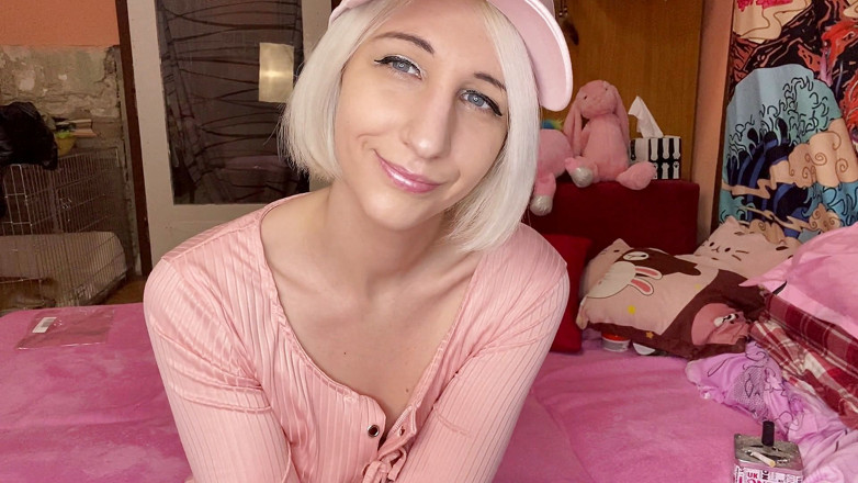 Cuteblonde666: Pink day blonde hairy girl smoking