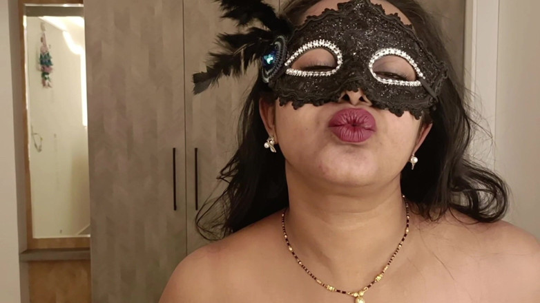 Spandana_Sweety: Tatlı çıplak dans ve amını parmaklıyor