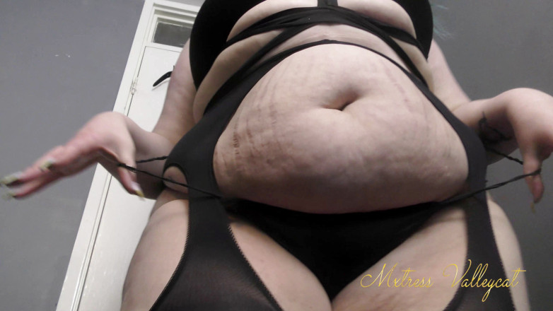 Mxtress Valleycat: Ti soffoca nel mio perizoma di pvc